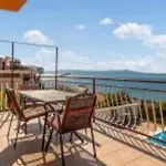 Two Bedroom With Terrace And Sea View Apartament