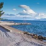 Two Bedroom With Terrace And Sea View Apartament