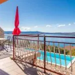 Two Bedroom With Terrace And Sea View *