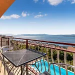 Two Bedroom With Terrace And Sea View * Crikvenica