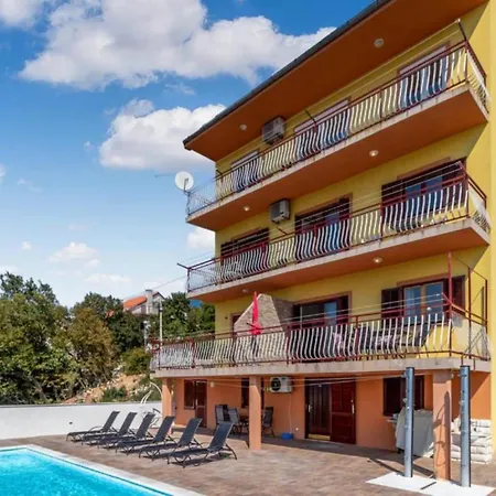 Two Bedroom With Terrace And Sea View * Crikvenica