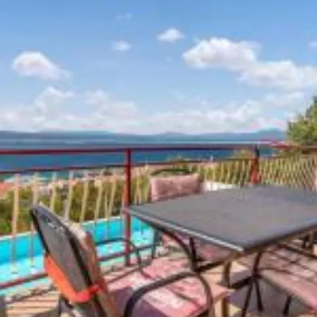 Appartement Two Bedroom With Terrace And Sea View