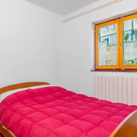 Two Bedroom With Terrace And Sea View *