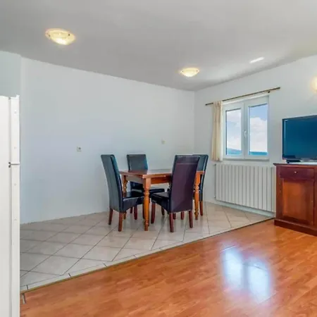 Lägenhet Two Bedroom With Terrace And Sea View Crikvenica