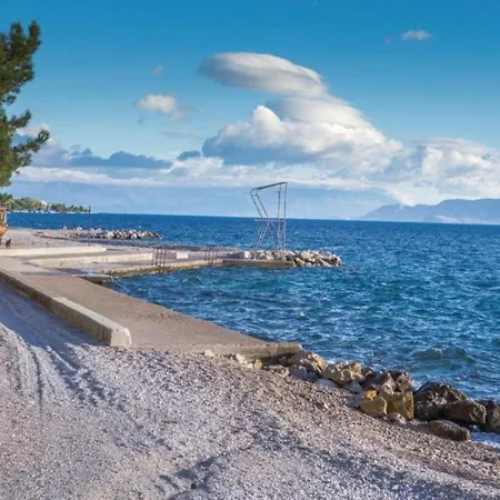 Two Bedroom With Terrace And Sea View Appartement