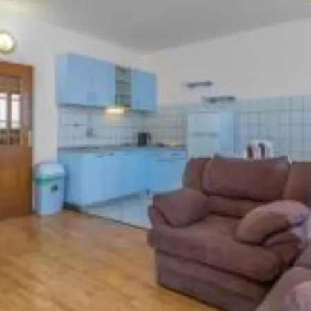 Two Bedroom With Terrace And Sea View Lägenhet