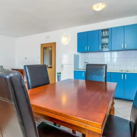 Two Bedroom With Terrace And Sea View Crikvenica