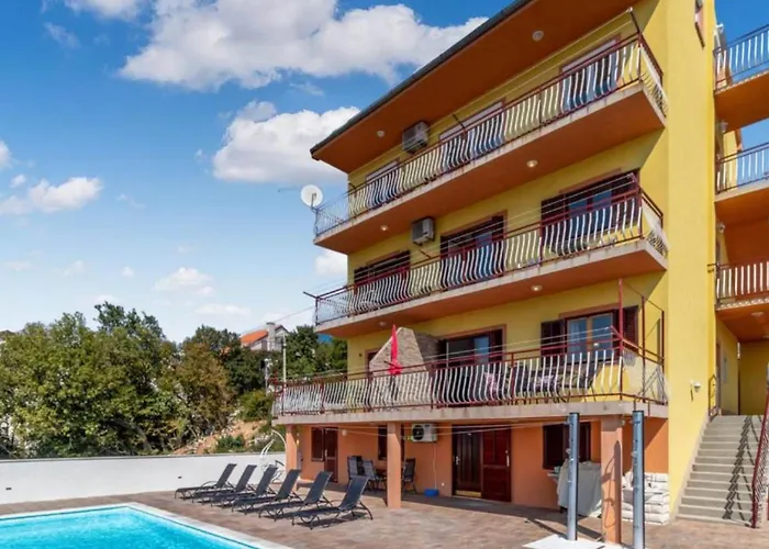 Two Bedroom With Terrace And Sea View * Crikvenica