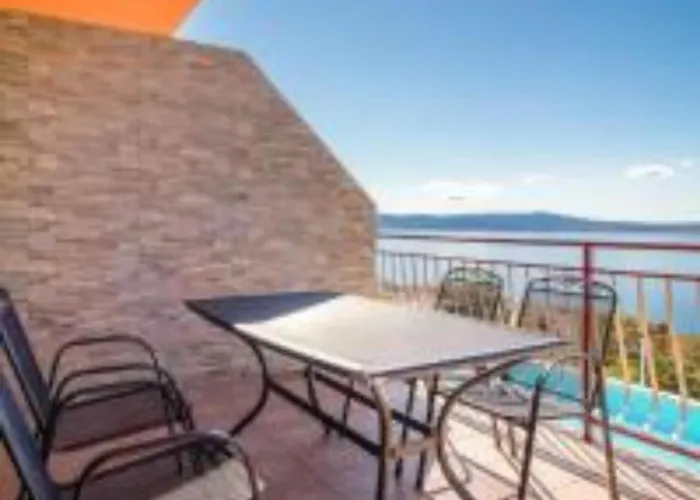 Lägenhet Two Bedroom With Terrace And Sea View *