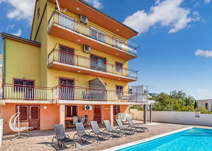 Two Bedroom With Terrace And Sea View * Crikvenica