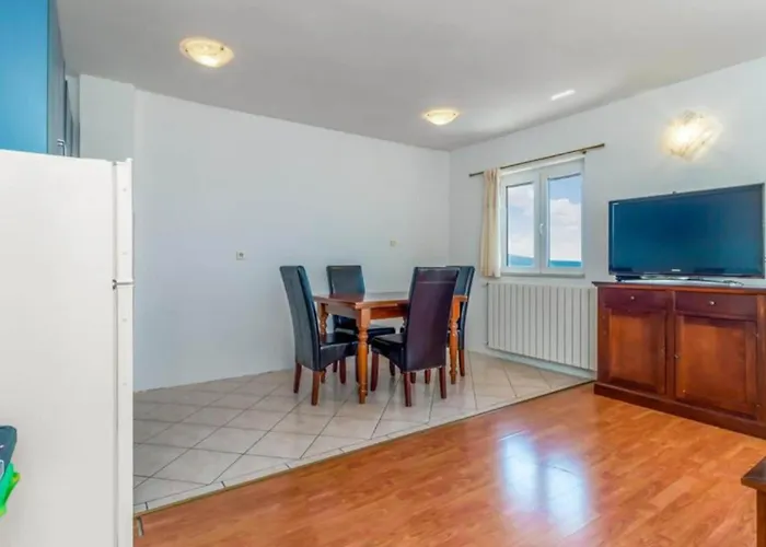 Lägenhet Two Bedroom With Terrace And Sea View Crikvenica