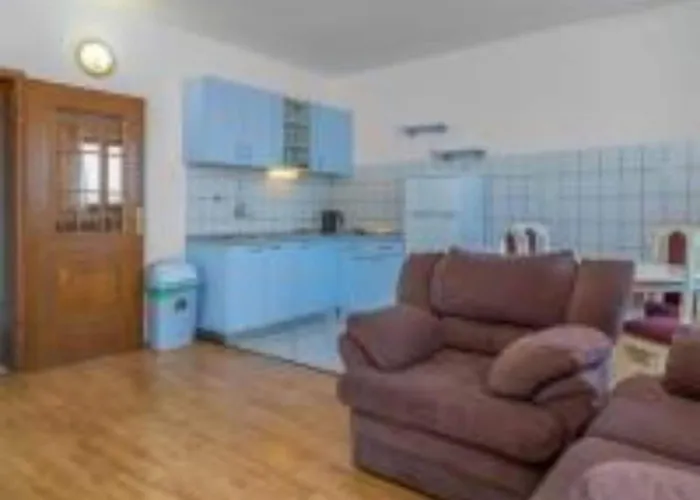 Two Bedroom With Terrace And Sea View Lägenhet