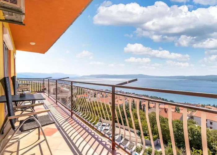 Two Bedroom With Terrace And Sea View Lägenhet *
