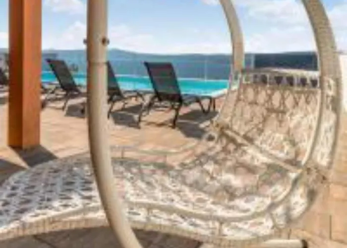 Two Bedroom With Terrace And Sea View * Crikvenica