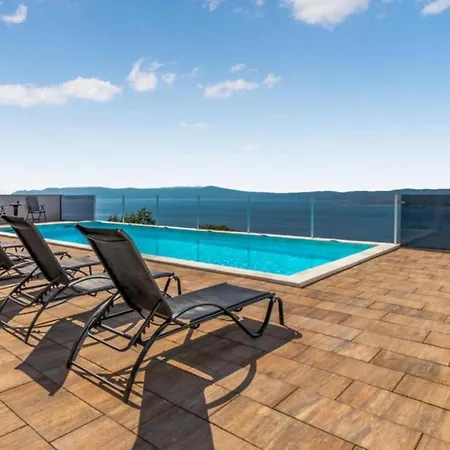 Apartment Two Bedroom With Terrace And Sea View Crikvenica