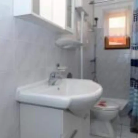 Two Bedroom With Terrace And Sea View Crikvenica